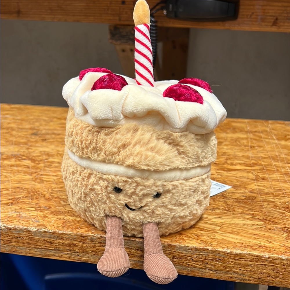 Jellycat Amuseable Birthday Cake